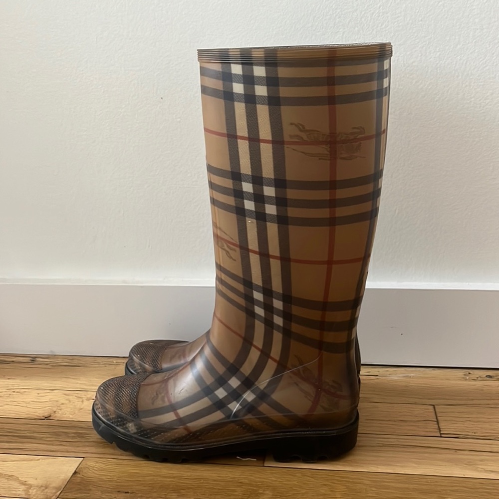 Burberry rain boots